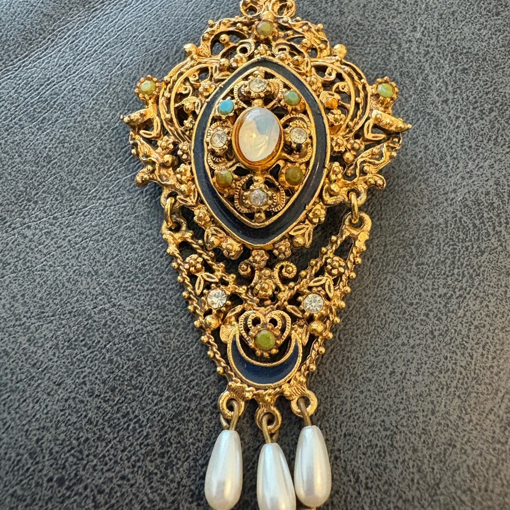 Florenza Brooch